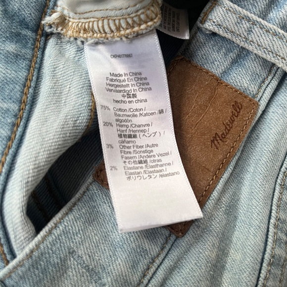Madewell High-Rise Vintage Straight Jeans – Light Wash – Petite 26 - Picture 5 of 7